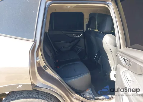 2023 Subaru Forester Premium z USA, uszkodzony, nr VIN JF2SKADC1PH454154